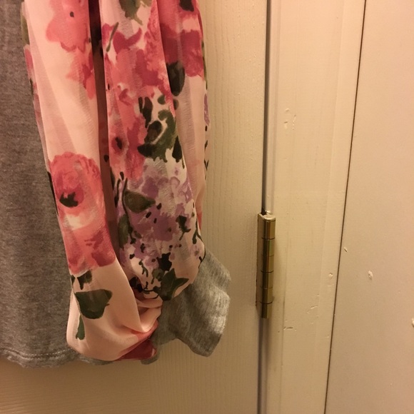 ODDY Brand, 3/4 sleeve Top! So comfy but cute. - Picture 5 of 7